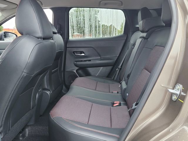 New 2026 Nissan Kicks SR image 6