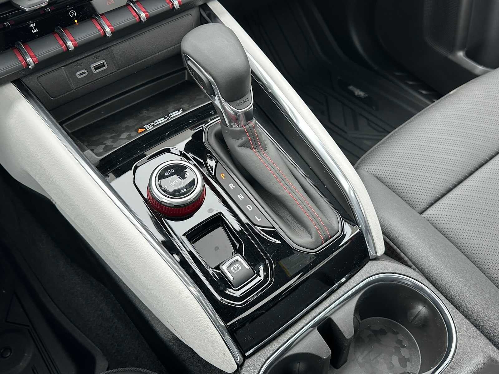 New 2026 GMC Canyon AT4X w/ AT4X AEV Edition AWD/4WD image 40