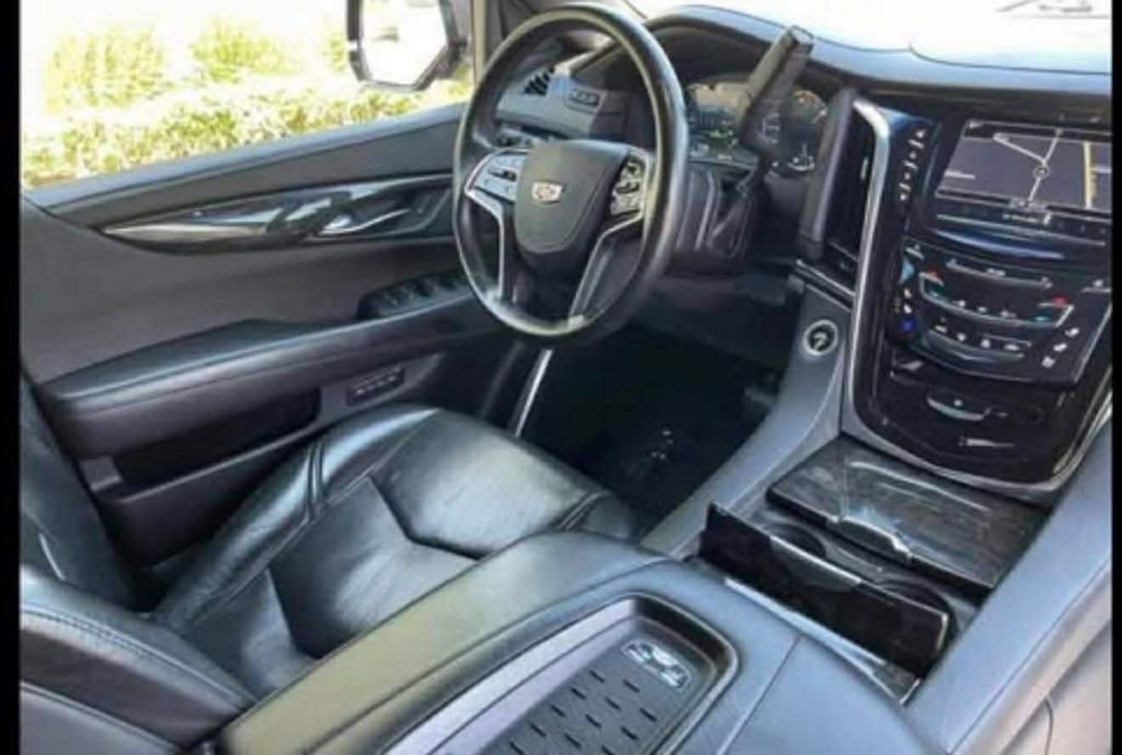 Used 2016 Cadillac Escalade ESV Platinum AWD/4WD image 6