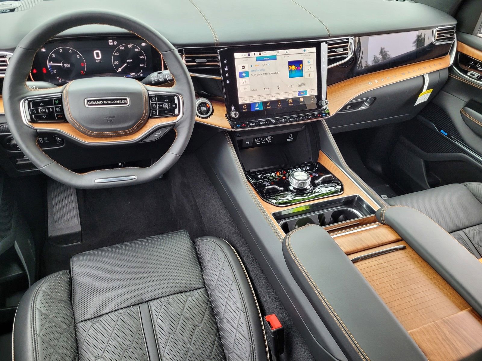 New 2024 Jeep Grand Wagoneer Series III w/ HD Trailer Tow Package image 8