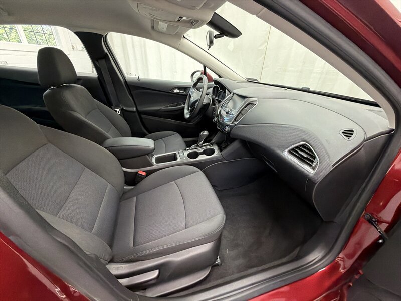 Used 2017 Chevrolet Cruze LT w/ Convenience Package FWD image 13