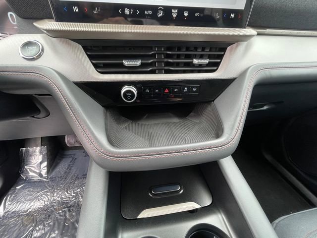 Certified 2025 Ford Explorer Active image 15