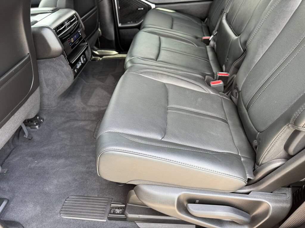 Used 2023 Jeep Wagoneer Series II RWD image 10