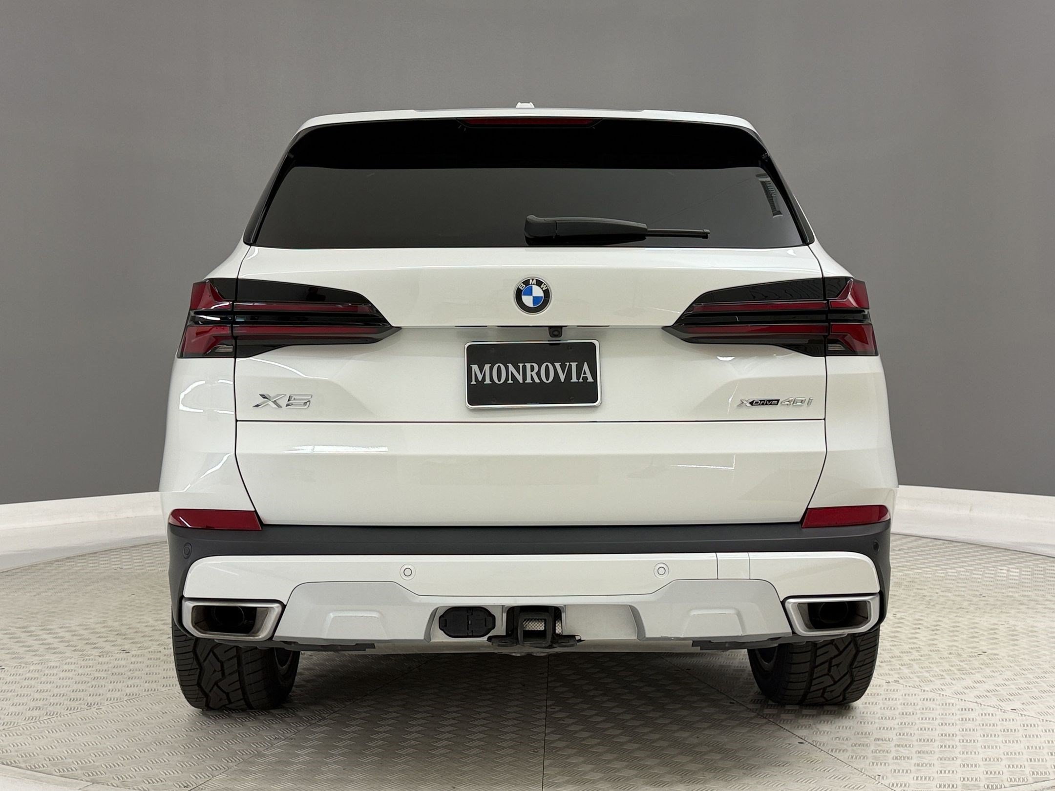 Used 2024 BMW X5 xDrive40i w/ Premium Package AWD/4WD image 10