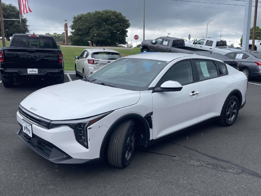 Used 2025 Kia K4 FWD image 7