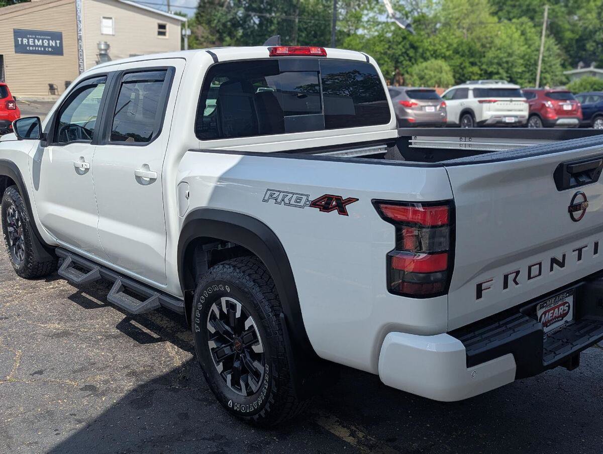 Used 2023 Nissan Frontier PRO-4X w/ Pro Convenience Package AWD/4WD image 7