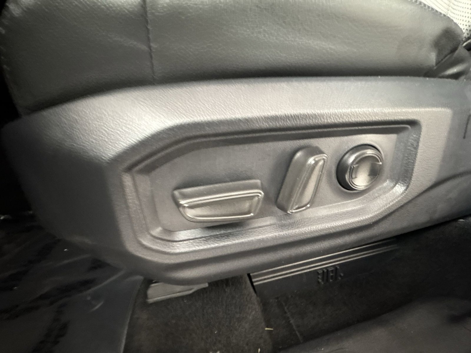 Used 2025 Toyota Tundra Limited image 14