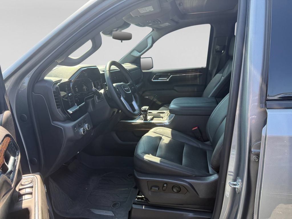 Used 2023 GMC Sierra 1500 Elevation w/ Elevation Premium Package AWD/4WD image 9