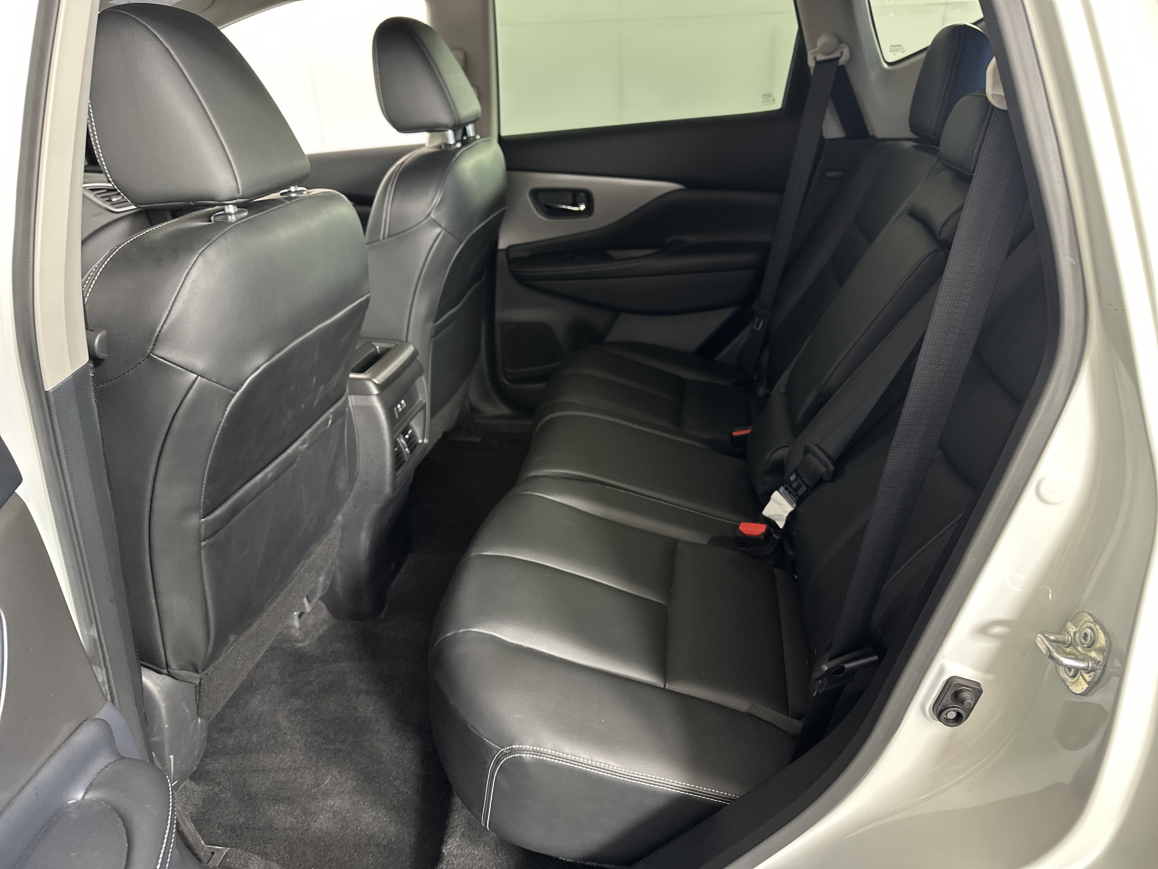 Used 2024 Nissan Murano SV w/ SV Midnight Edition Package image 7