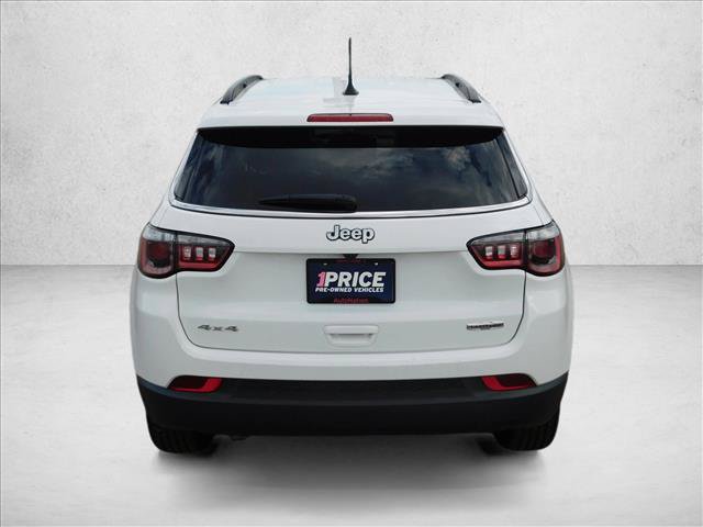 Used 2024 Jeep Compass Latitude AWD/4WD image 11