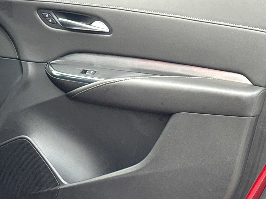 Certified 2025 Cadillac XT4 Premium Luxury image 12