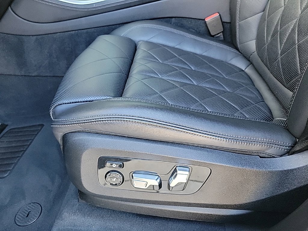 Used 2024 BMW X5 xDrive40i w/ Premium Package AWD/4WD image 12