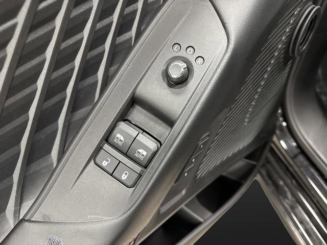 Used 2024 Dodge Charger R/T w/ Plus Group image 27