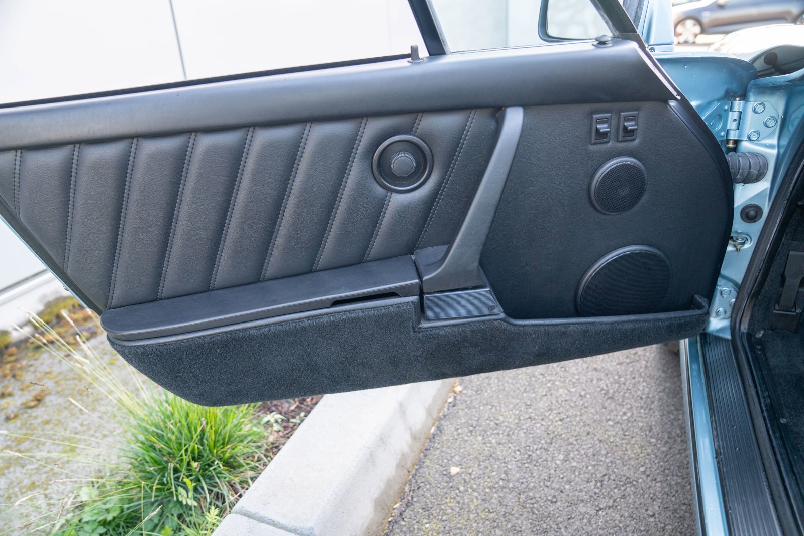 Used 1989 Porsche 911 Carrera 4 image 12