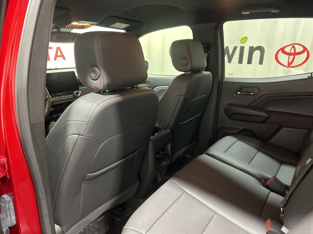 Used 2024 Chevrolet Colorado Z71 w/ Z71 Convenience Package 2 image 21