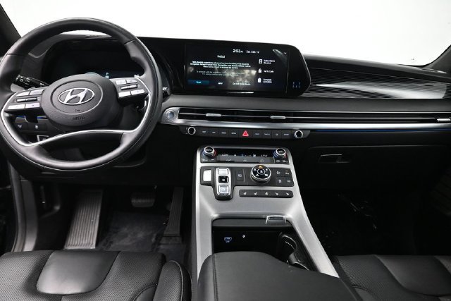 Used 2025 Hyundai Palisade Calligraphy AWD/4WD image 14