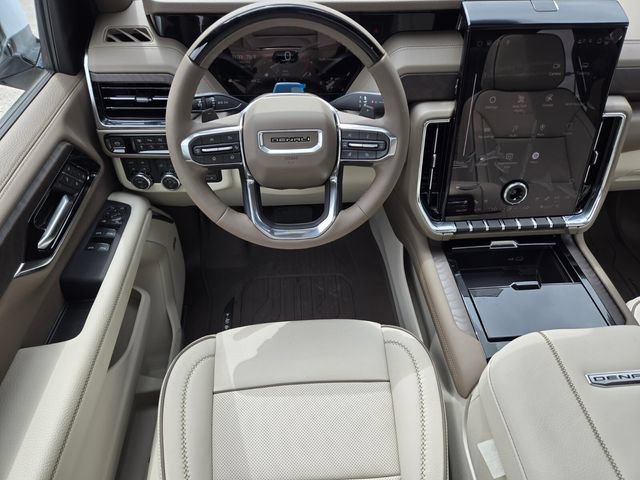 New 2026 GMC Yukon XL Denali w/ Denali Reserve Package AWD/4WD image 10