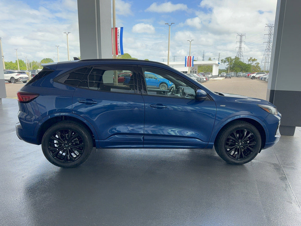 Certified 2023 Ford Escape ST-Line Elite image 5