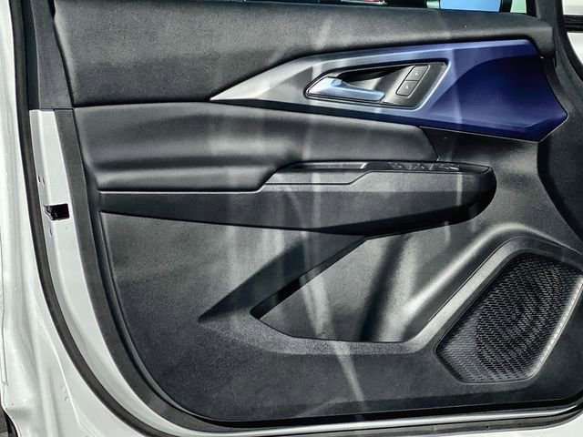 New 2026 Chevrolet Equinox EV LT image 29