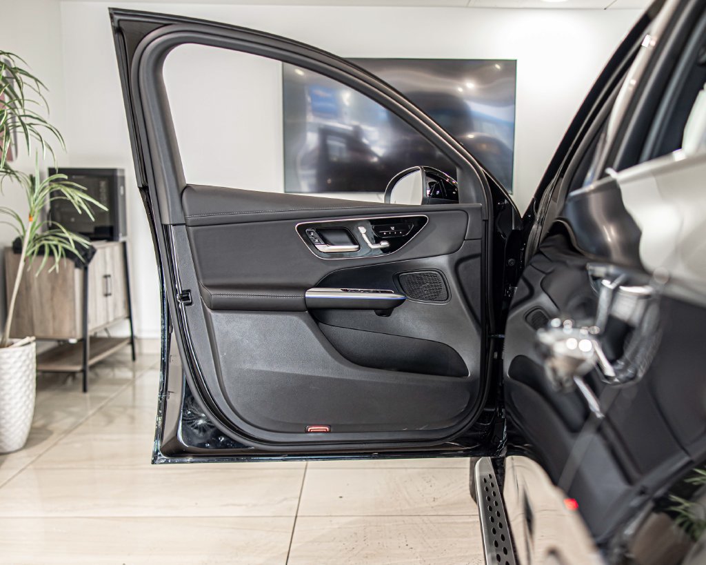 Used 2026 Mercedes-Benz GLC 300 4MATIC image 28