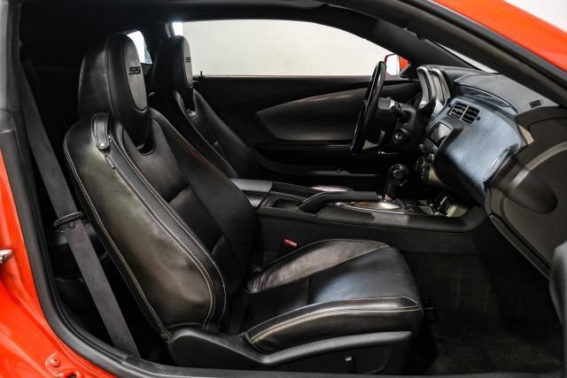 Used 2010 Chevrolet Camaro SS w/ LPO, Ground Effects Package RWD image 25