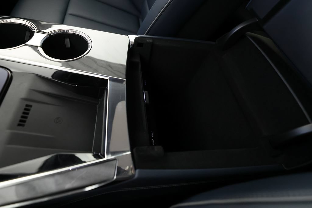 Used 2025 Cadillac Escalade IQ Luxury 2 w/ LPO, Premium Carpet Package AWD/4WD image 44