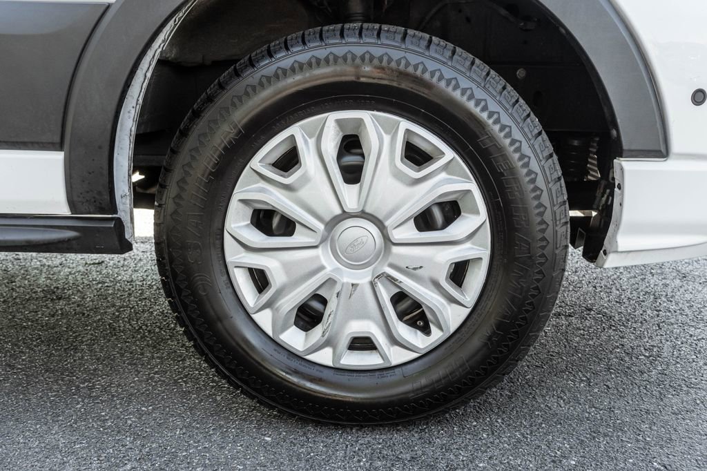 Used 2024 Ford Transit 350 XLT RWD image 4