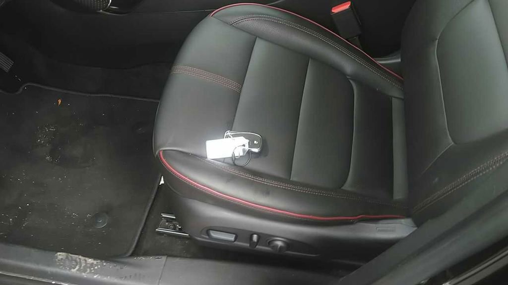 Used 2024 Chevrolet TrailBlazer RS image 7