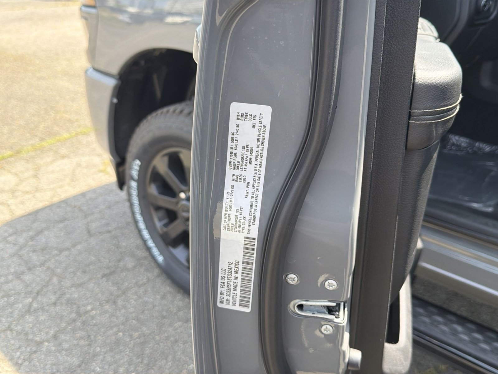 New 2026 RAM 2500 Laramie AWD/4WD image 29