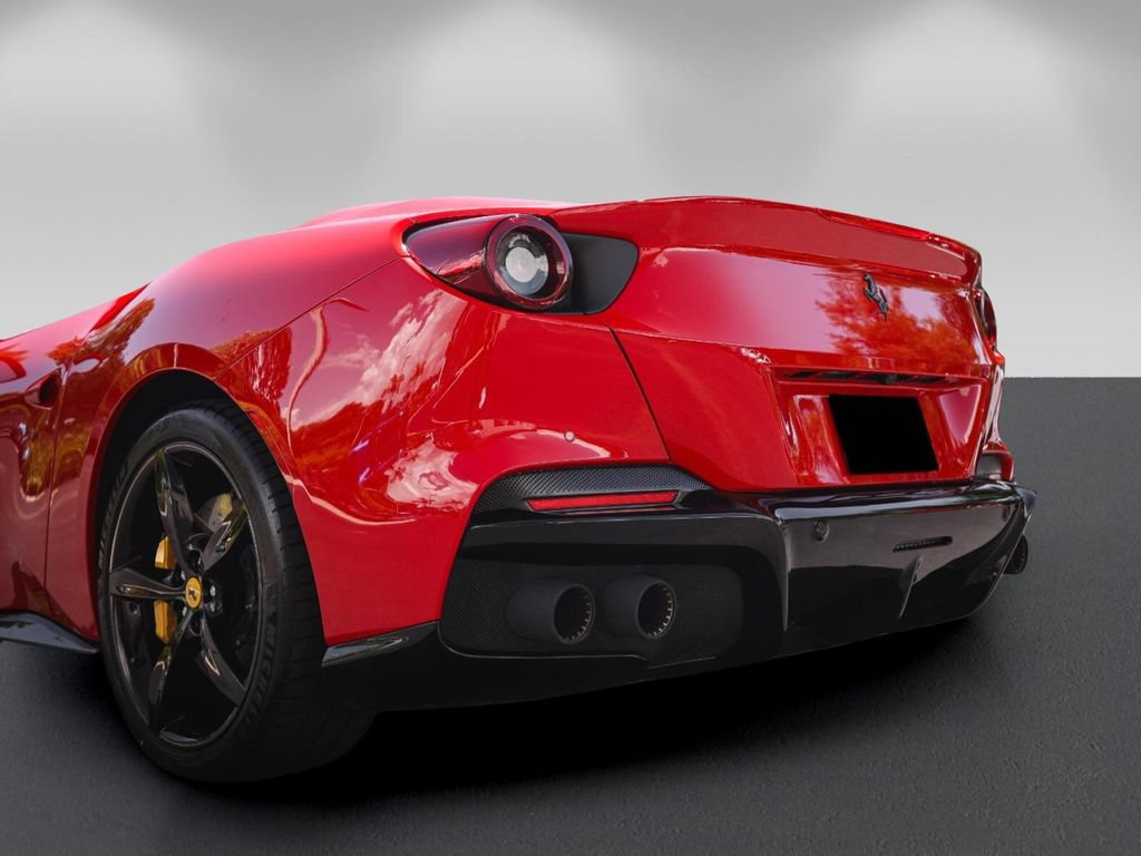 Used 2022 Ferrari Portofino M RWD image 17