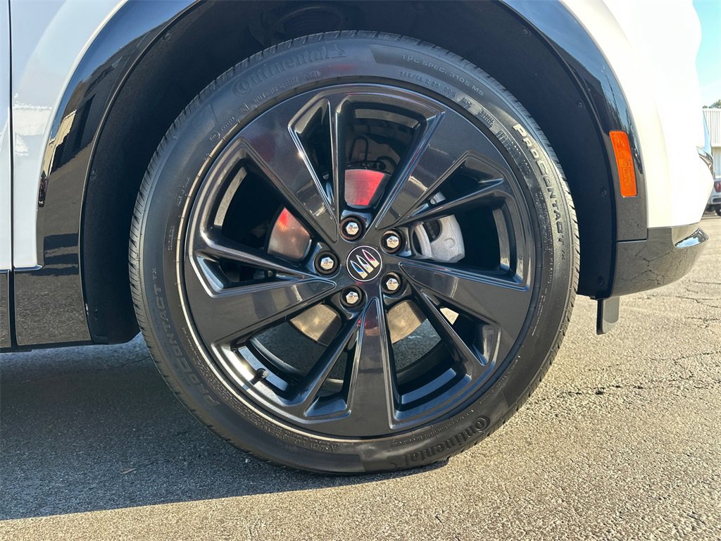 Used 2025 Buick Envision Sport Touring image 13