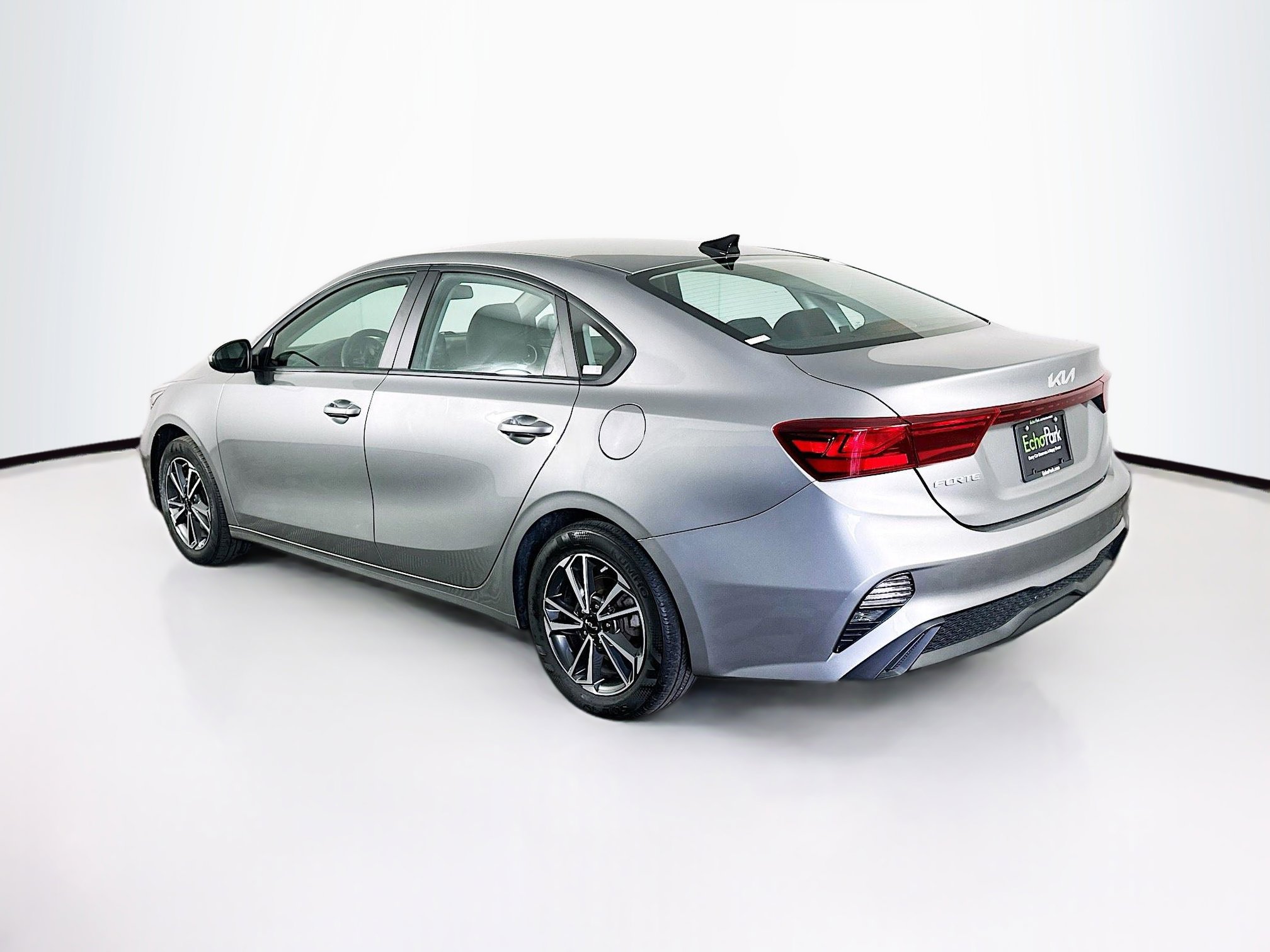 Used 2022 Kia Forte LXS image 5