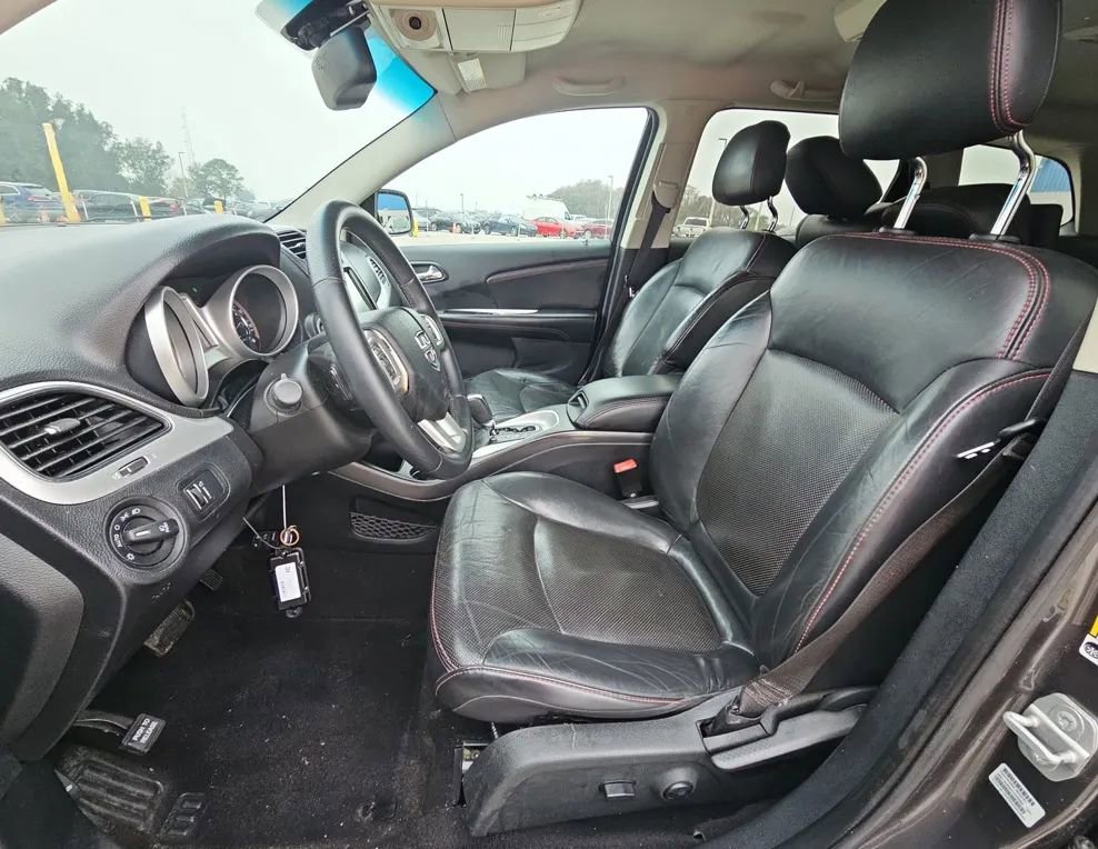 Used 2015 Dodge Journey R/T w/ Flexible Seating Group image 4