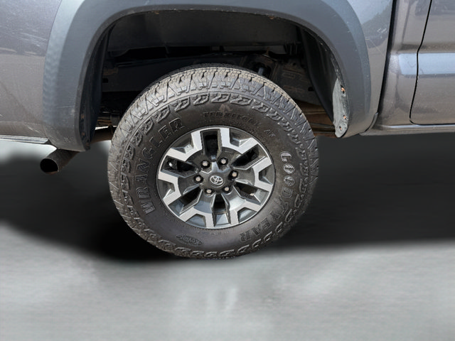 Used 2021 Toyota Tacoma TRD Off-Road AWD/4WD image 18