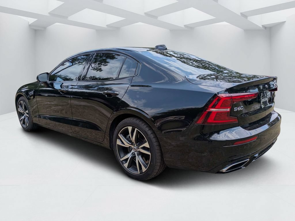 Used 2021 Volvo S60 T8 R-Design Expression AWD/4WD image 5
