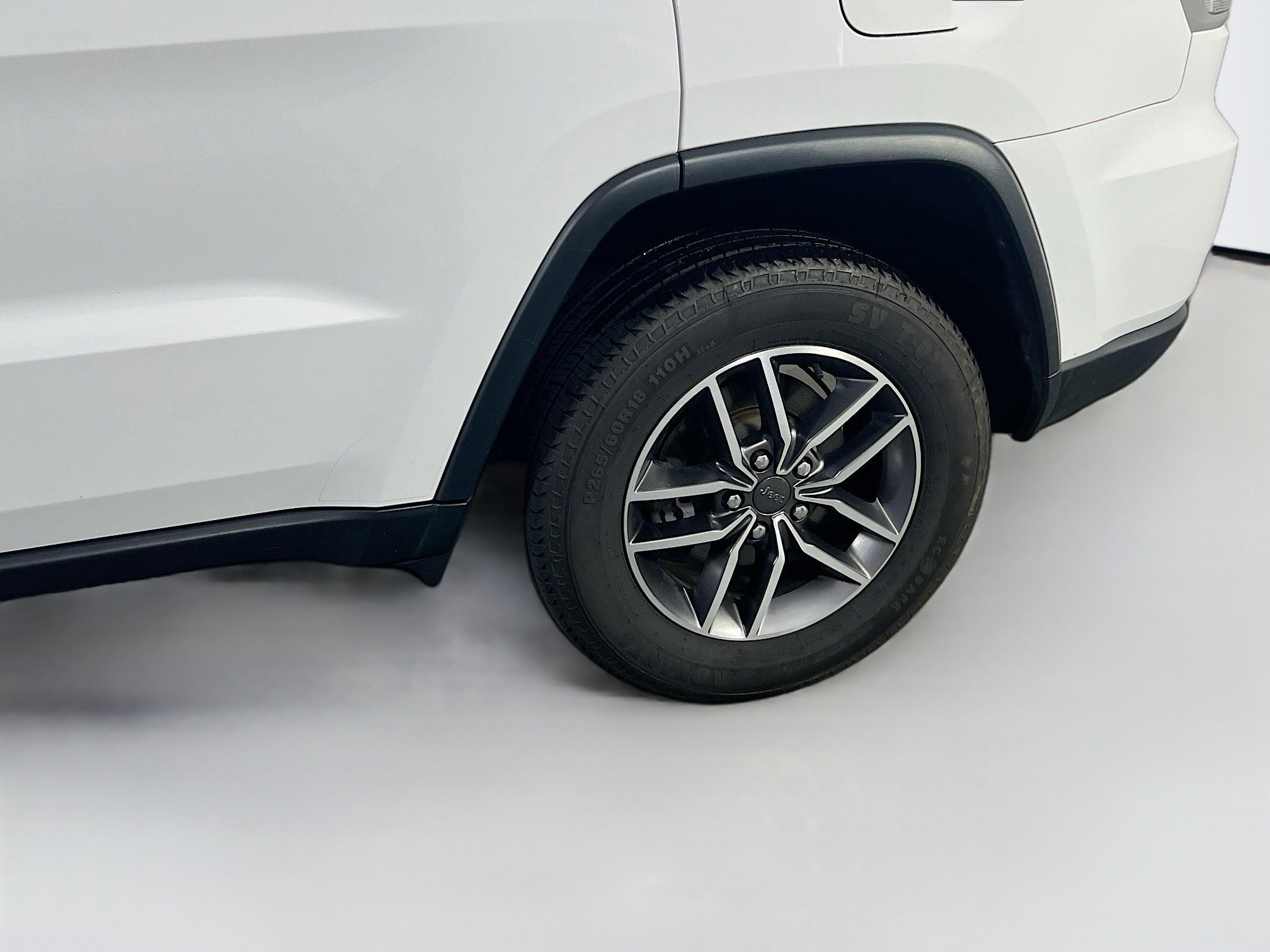 Used 2022 Jeep Grand Cherokee Limited image 30