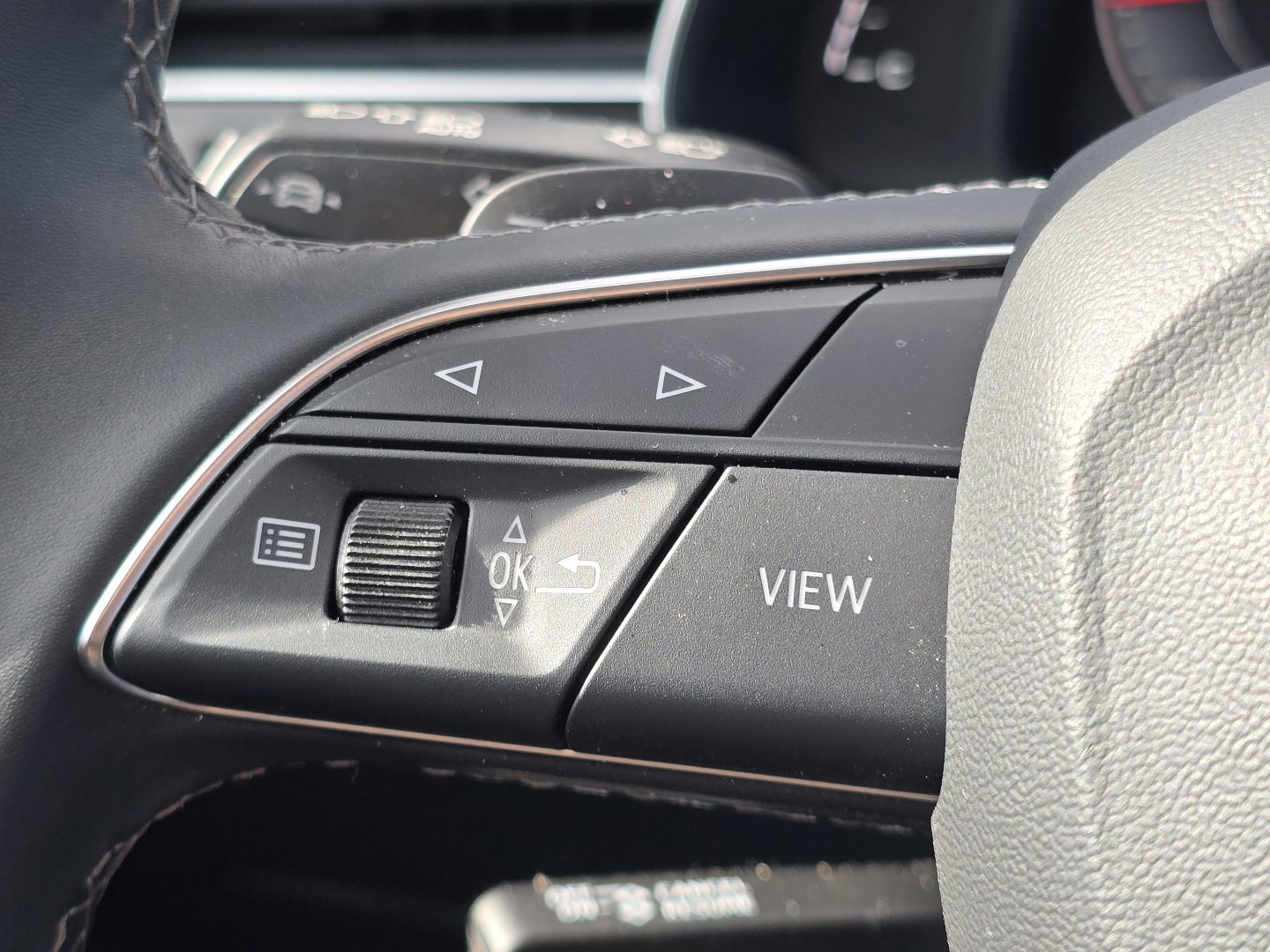 Used 2025 Audi Q7 2.0T Premium Plus w/ Premium Plus Package image 13