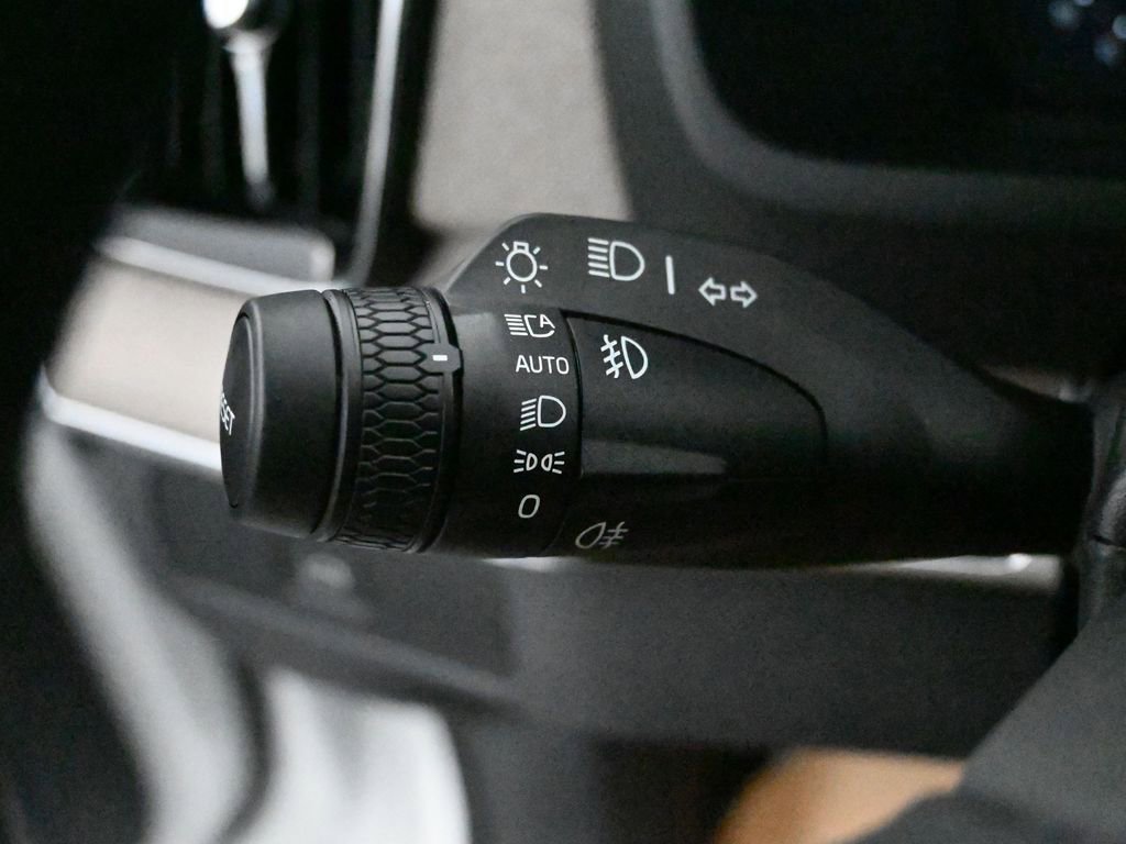 New 2026 Volvo XC90 B5 Plus w/ Protection Package image 16