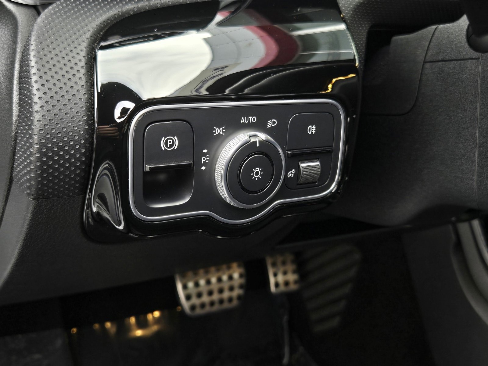 Used 2020 Mercedes-Benz CLA 250 image 19