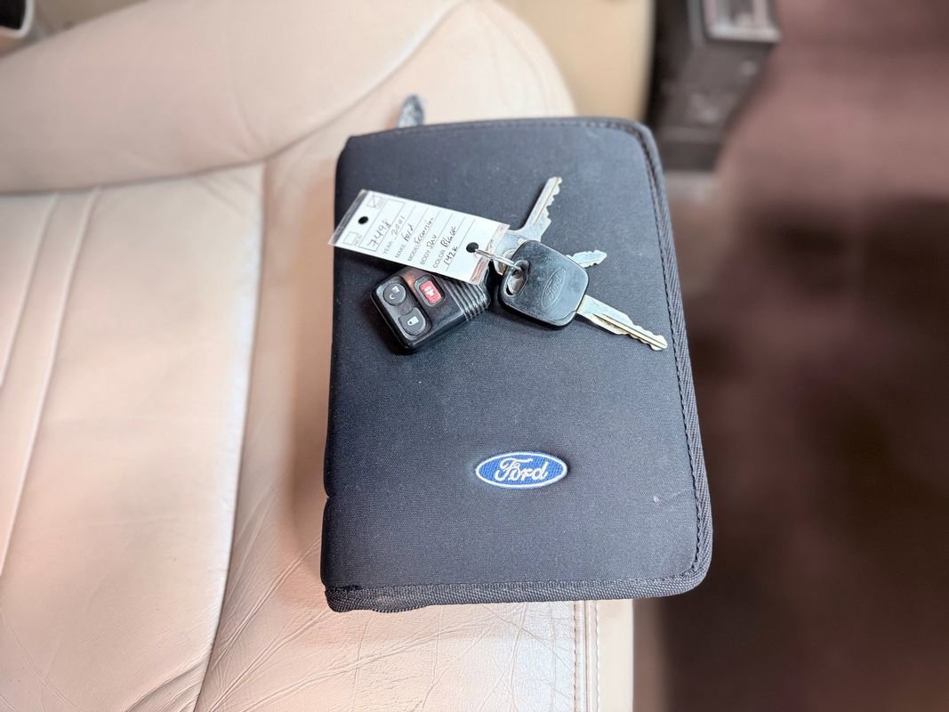 Used 2001 Ford Excursion Limited image 44