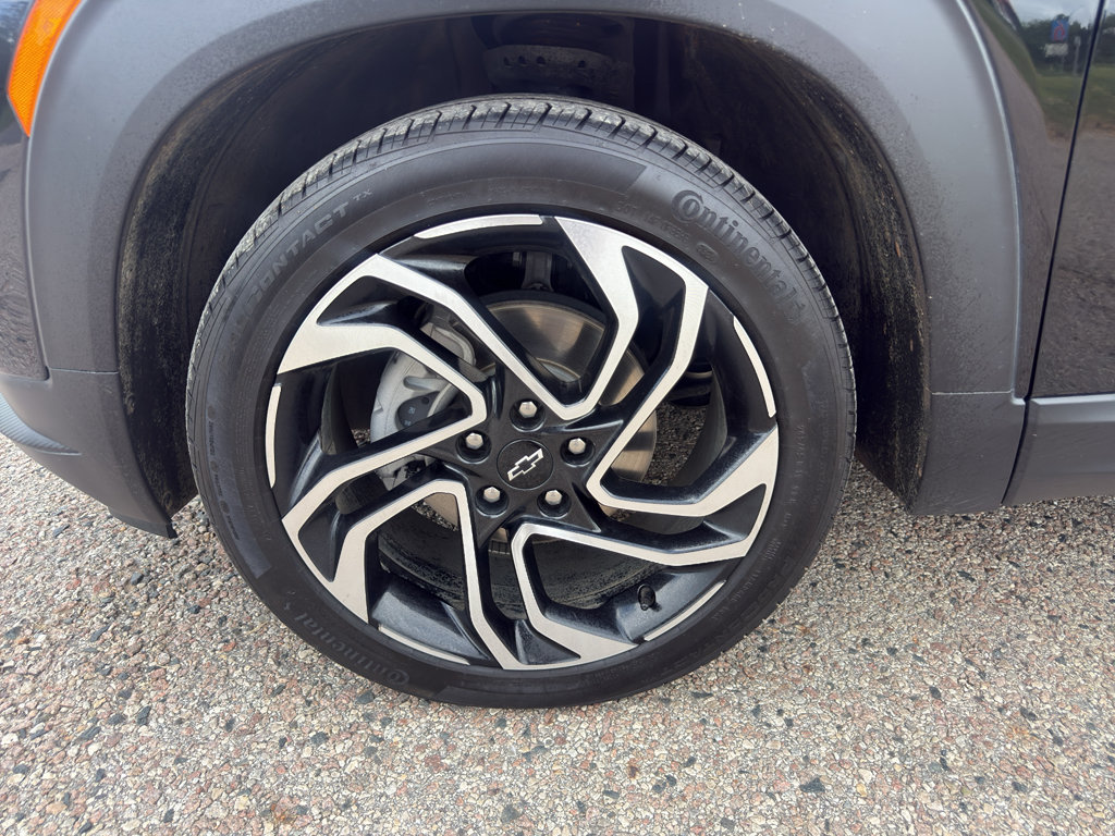 Used 2025 Chevrolet TrailBlazer RS w/ Convenience Package FWD image 13