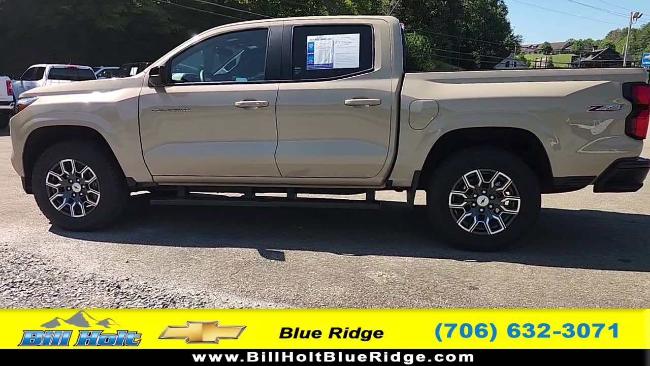 Used 2024 Chevrolet Colorado Z71 w/ Z71 Convenience Package 2