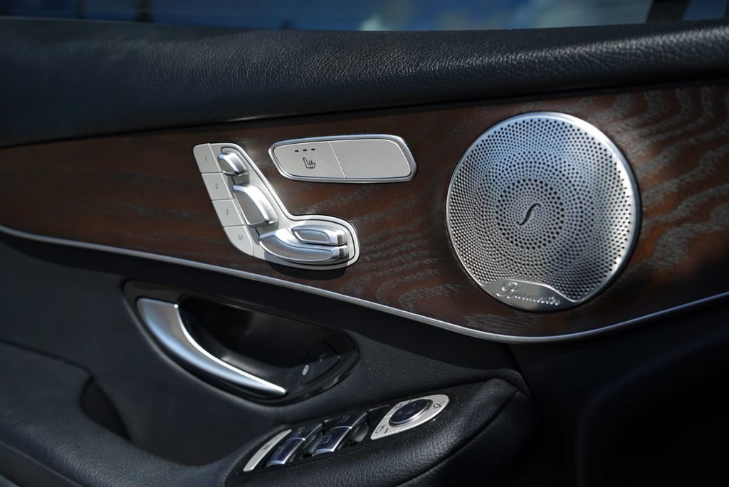 Used 2020 Mercedes-Benz GLC 300 4MATIC Coupe image 22