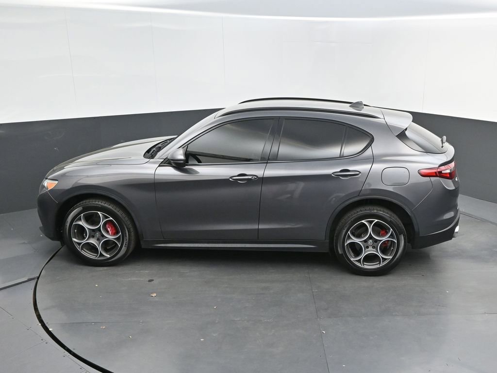 Used 2018 Alfa Romeo Stelvio Sport w/ Quick Order Package 22J Sport image 27