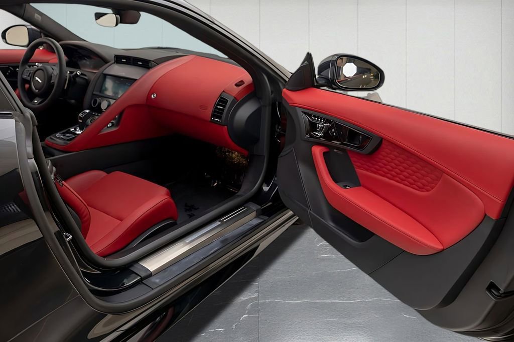 Used 2024 Jaguar F-TYPE R AWD/4WD image 23