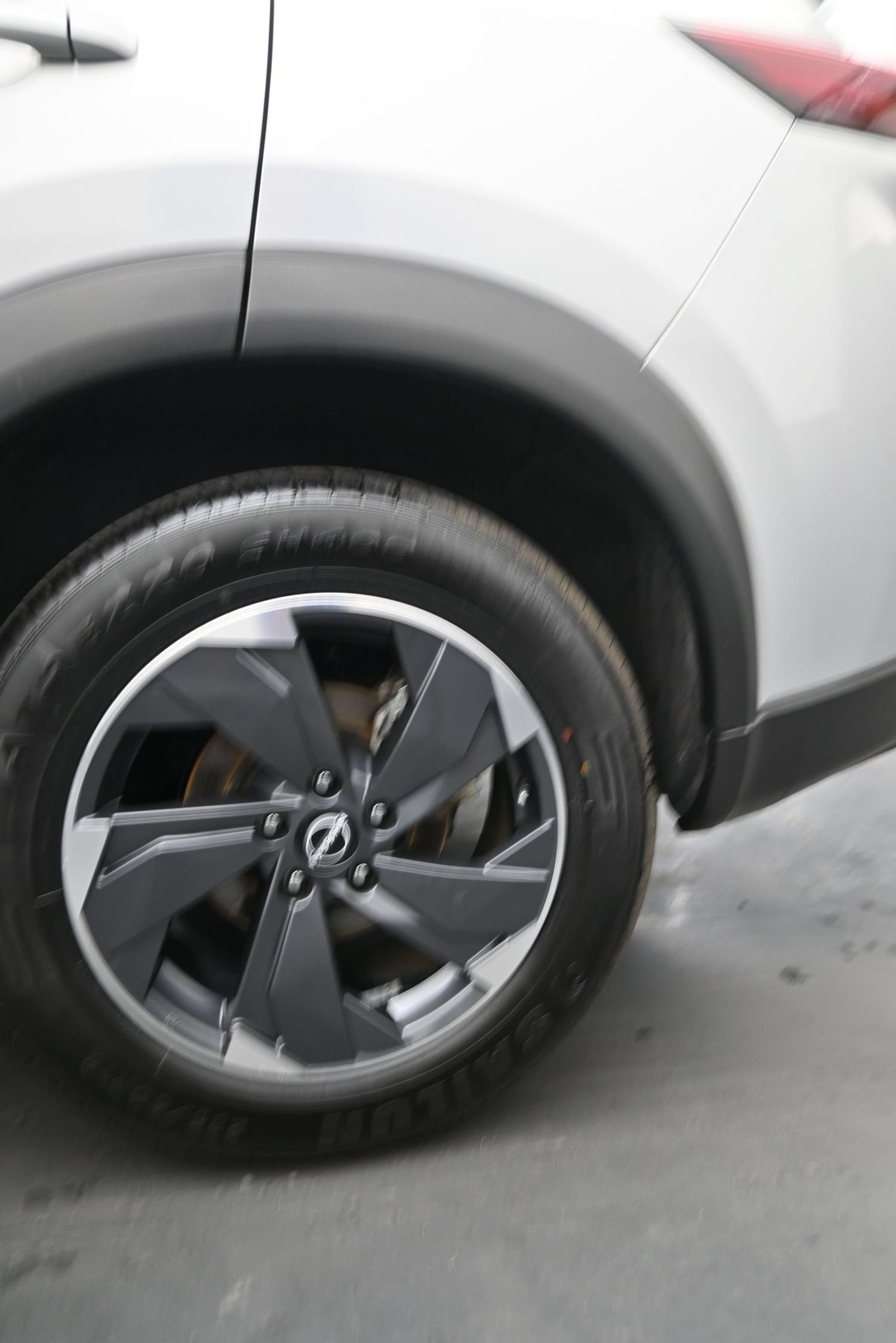Used 2025 Nissan Rogue SV FWD image 14