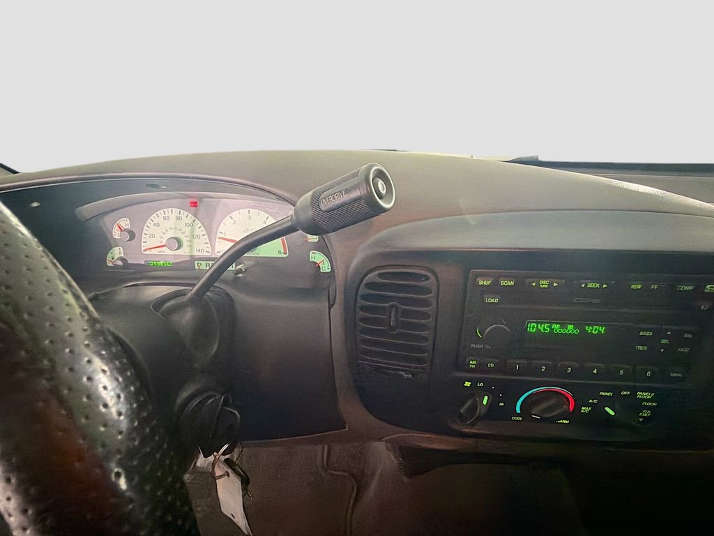 Used 2004 Ford F150 Lightning RWD image 16