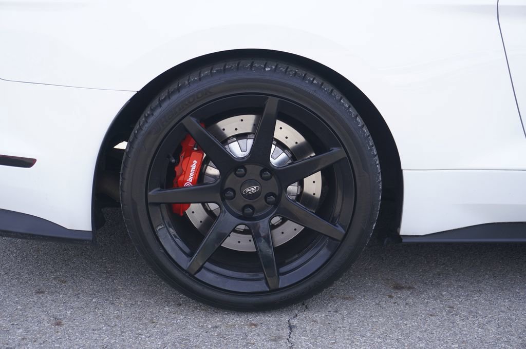 Used 2017 Ford Mustang Shelby GT350 image 12