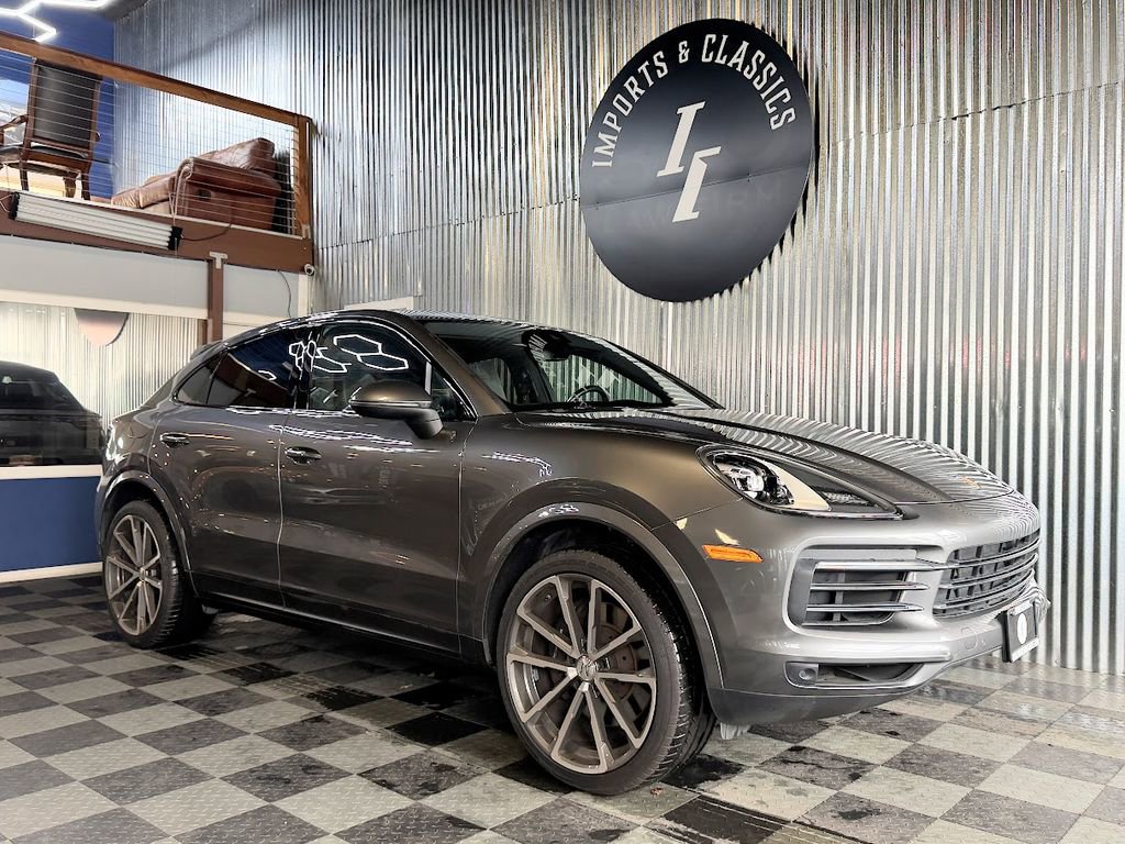 Used 2021 Porsche Cayenne Coupe w/ Premium Package image 2