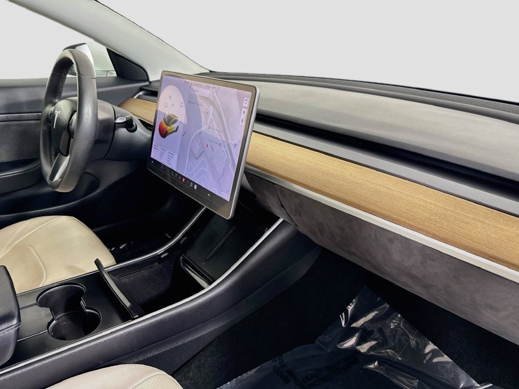 Used 2020 Tesla Model 3 Standard Range Plus RWD image 27